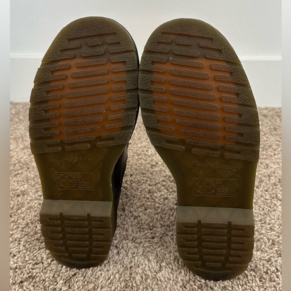 Doc Martens Vegan 2976 Chelsea Boots, Black - Picture 5 of 14